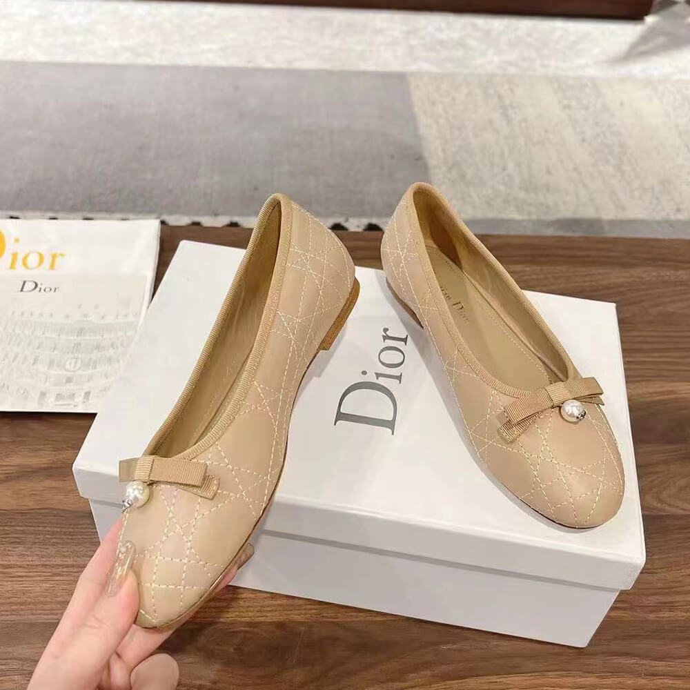 D10r Ballet Flat