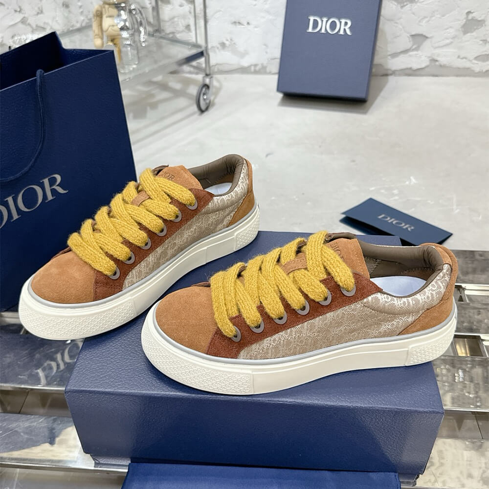 D10r B33 Sneaker