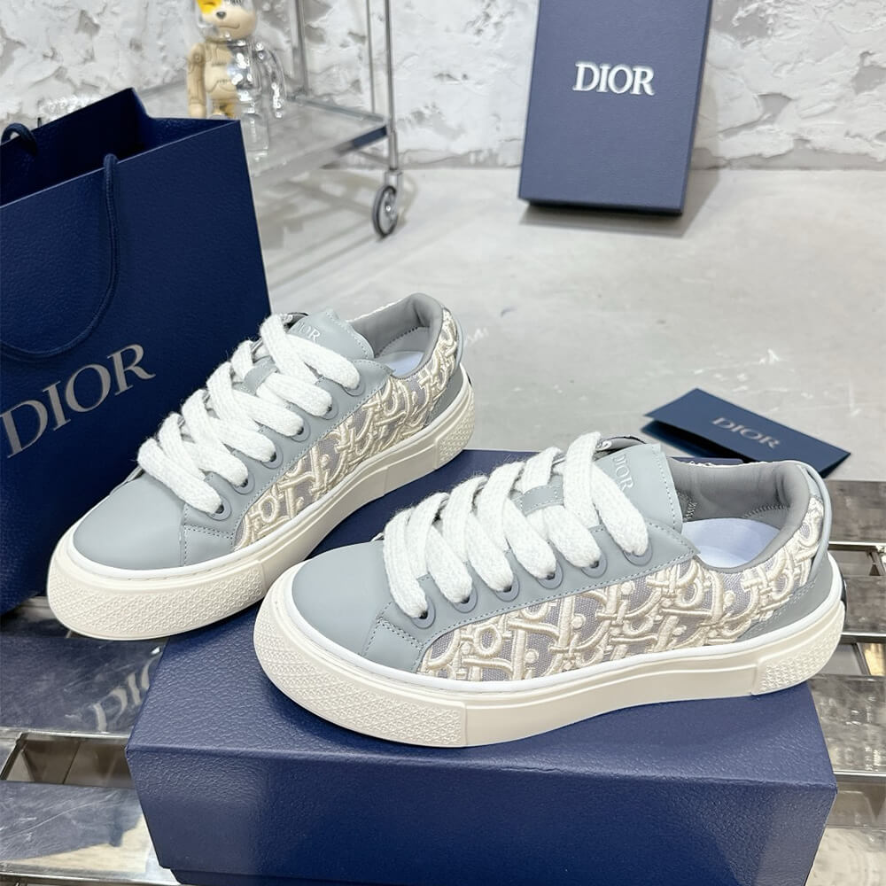 D10r B33 Sneaker