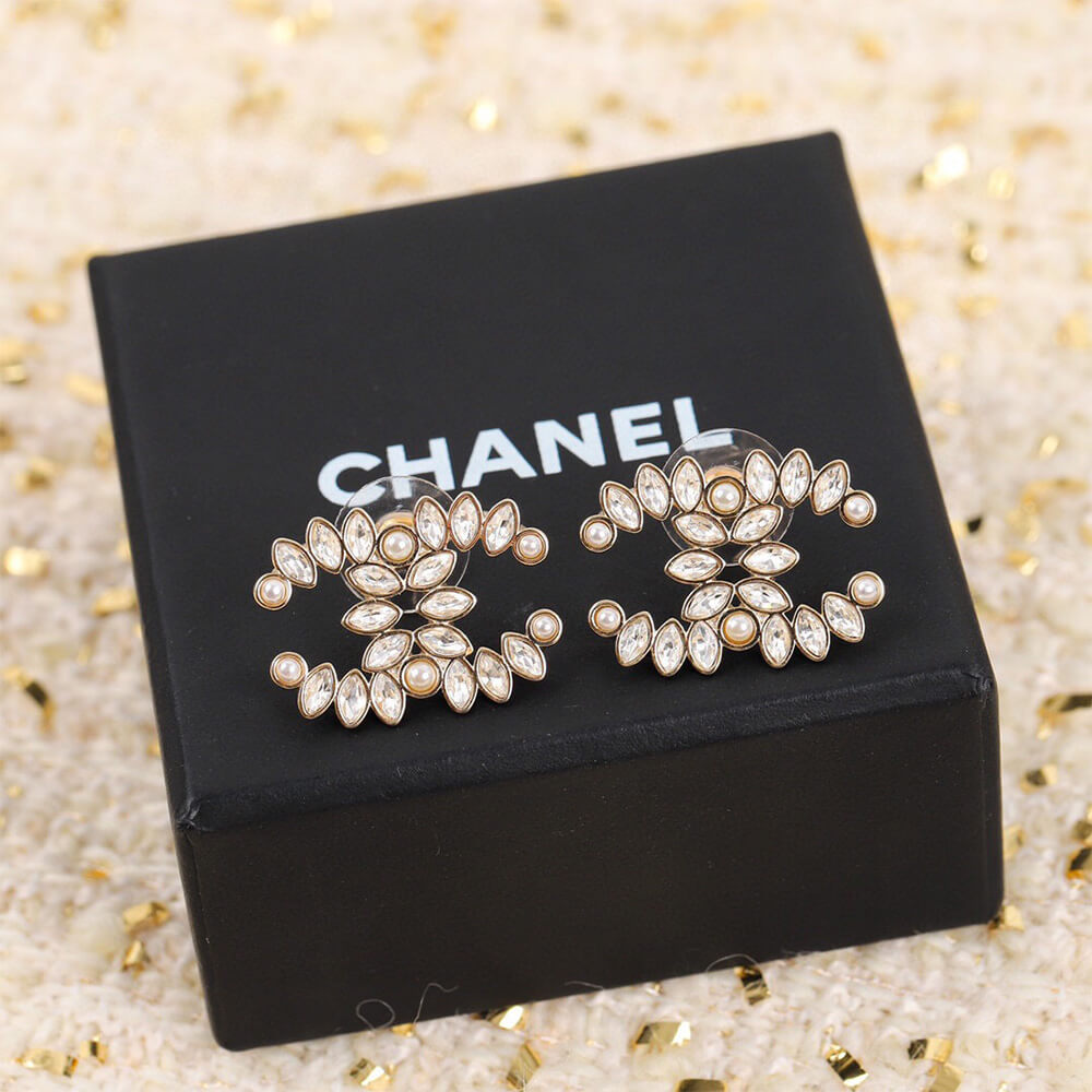 Ch**el D1am0nd EARRINGS
