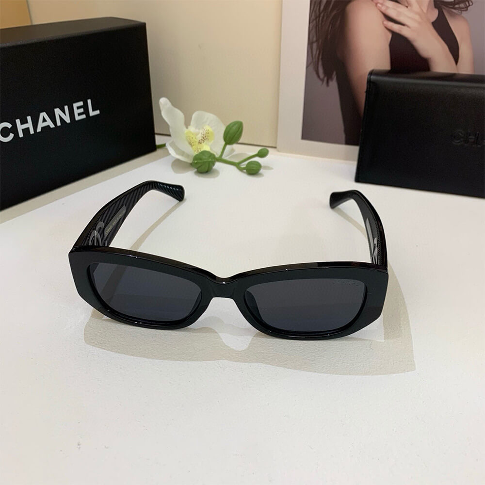 Ch**el SUNGLASSES