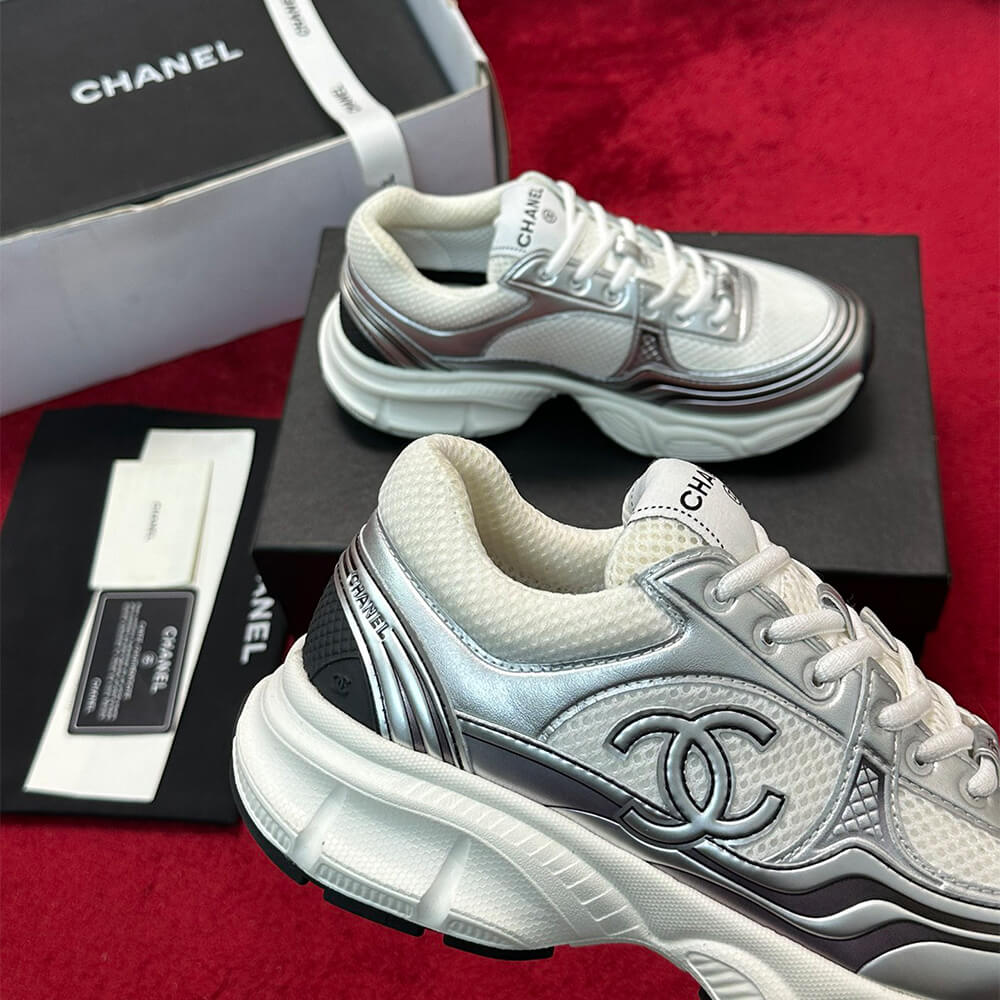 Ch**el Sneaker
