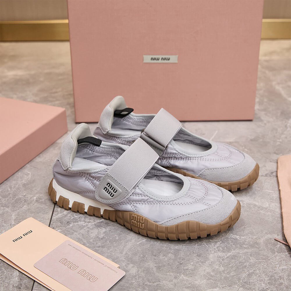M1um1u ballet flats