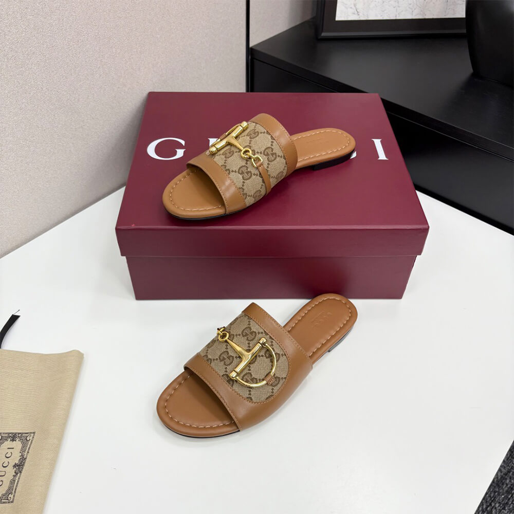 Gvc*1 Women’s slide sandal with Horsebit