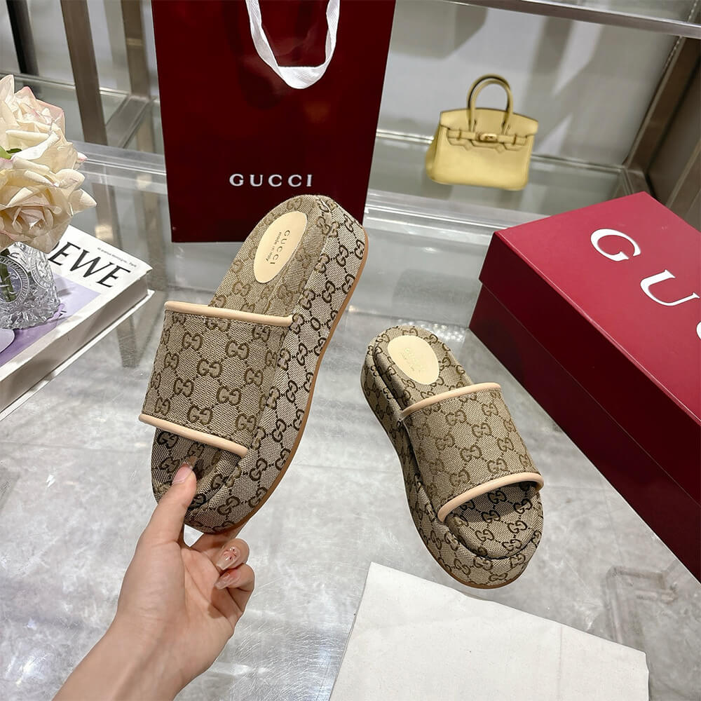 Gvc*1 Women’s GG platform sandal