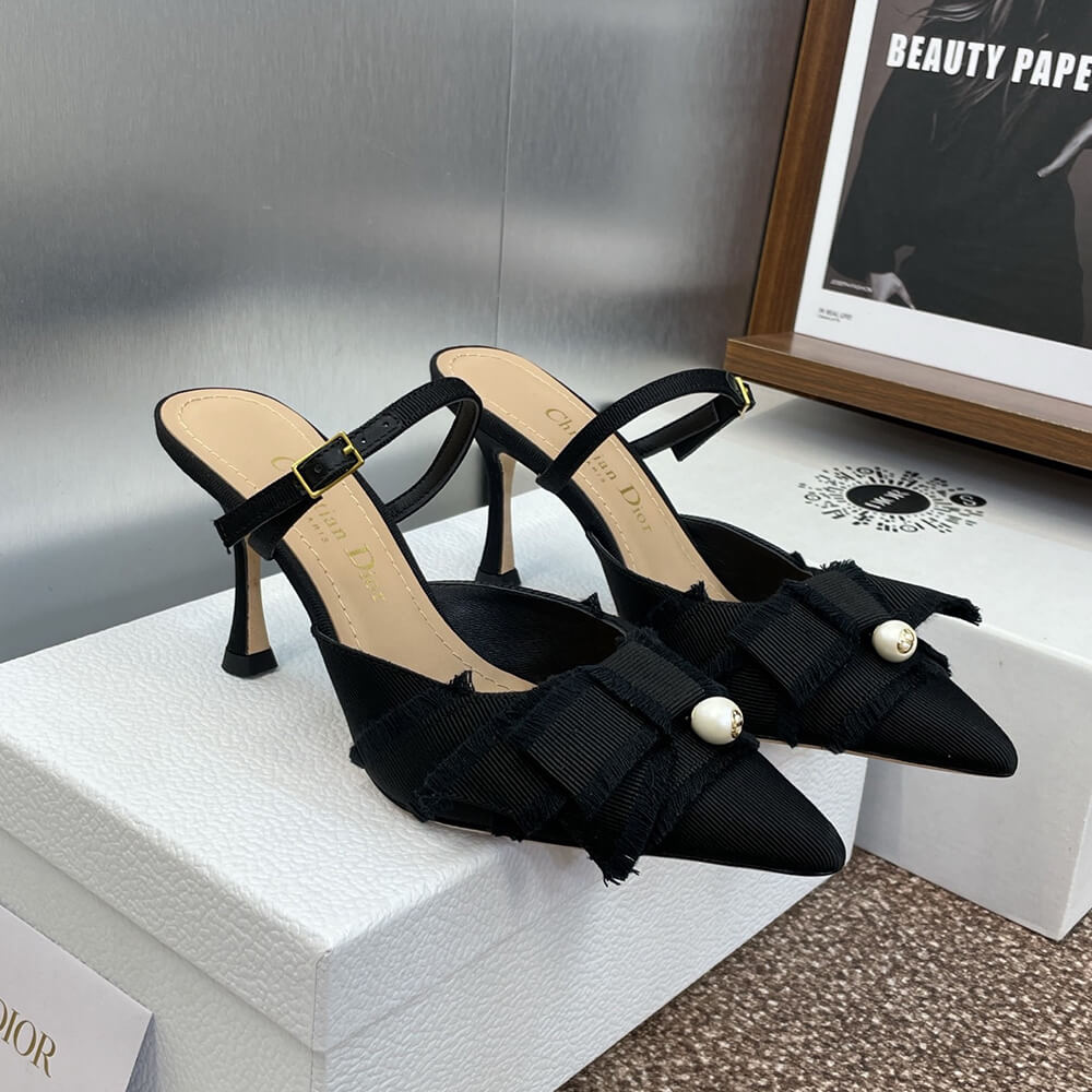 D10r AD10rable Heeled Mule