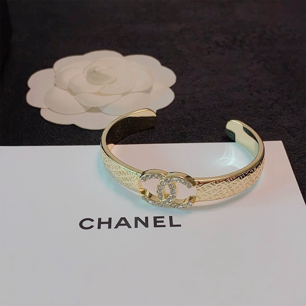 Ch**el bracelet