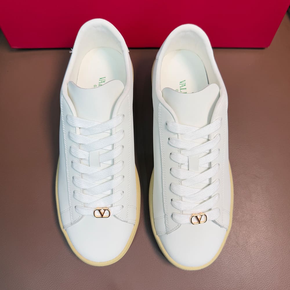 Va1e*ntin0 ROYCO Women’s Soft Calfskin Sneakers
