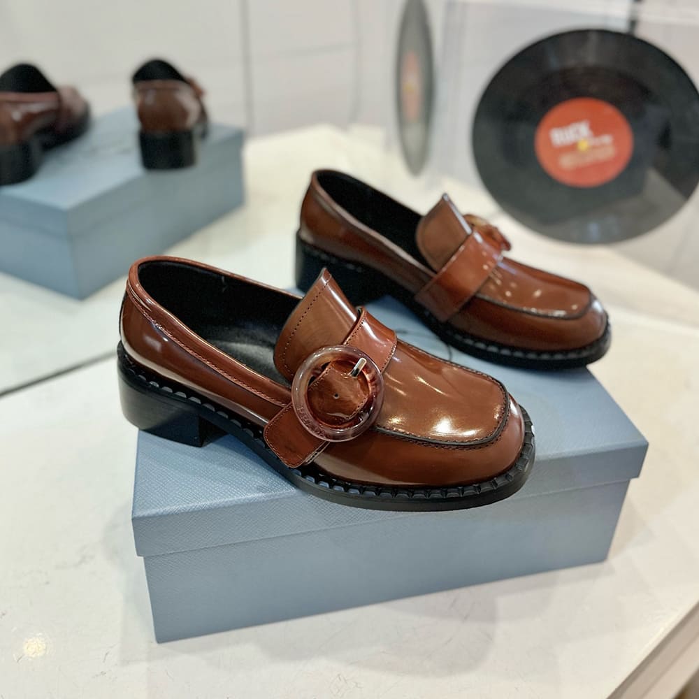 Pra*a loafers