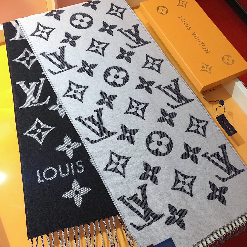 LV ESSENTIAL Scarf