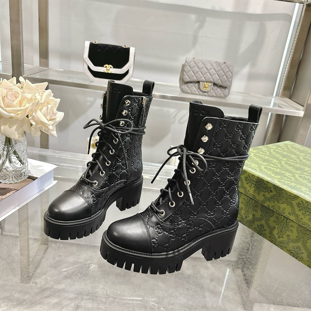 Gvc*1 Women’s lace-up ankle boot with GG
