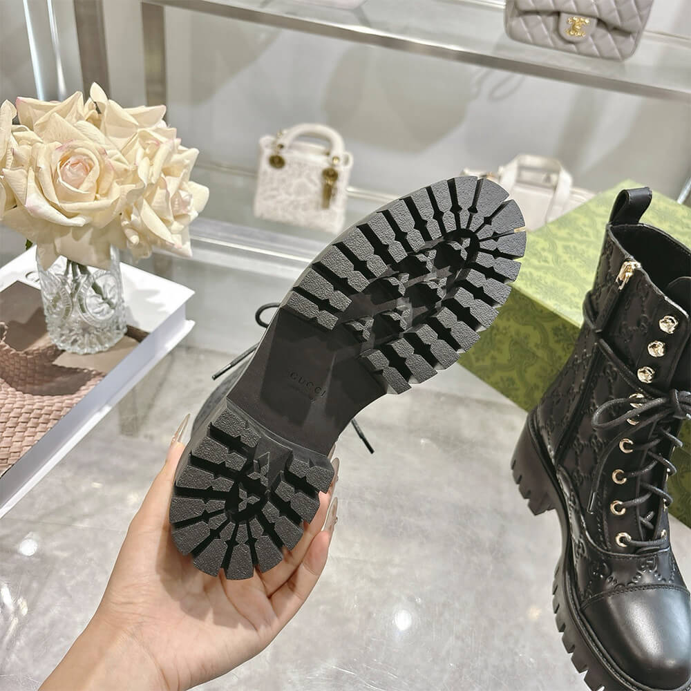 Gvc*1 Women’s lace-up ankle boot with GG