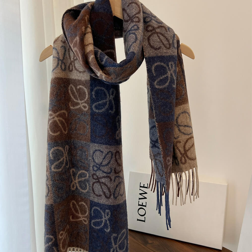 L0ew* Scarf in wool and cashmere