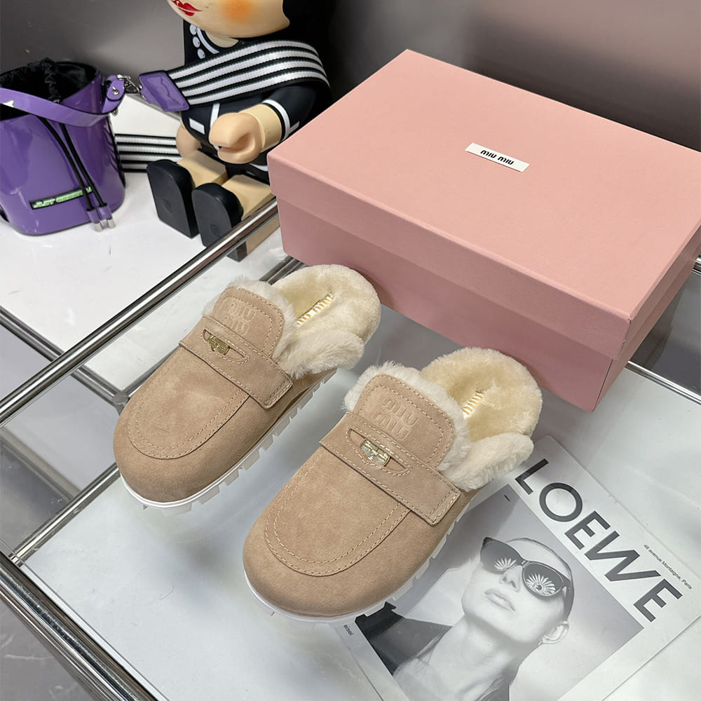 M1um1u Suede mules