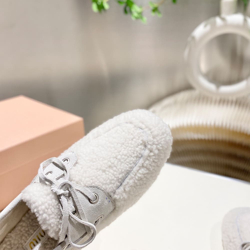 M1um1u Shearing loafers
