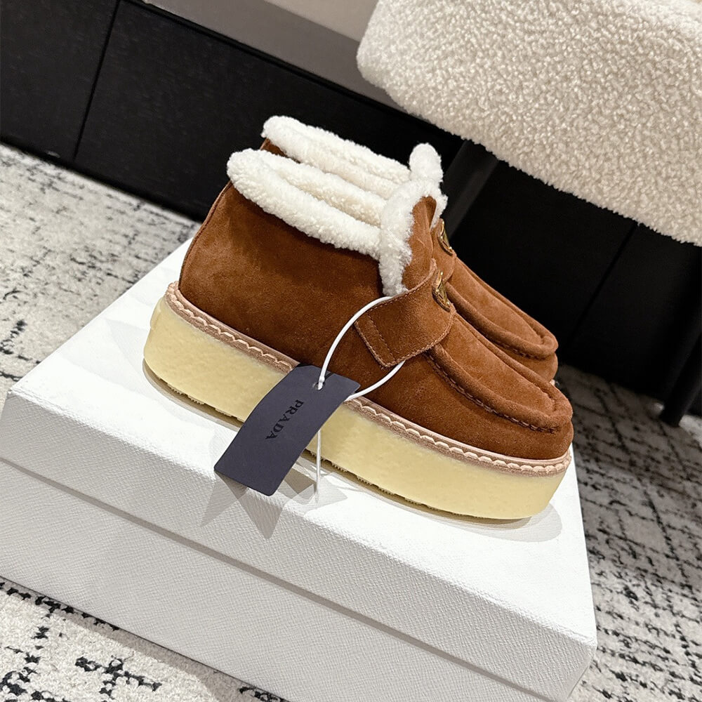Pra*a Suede loafers