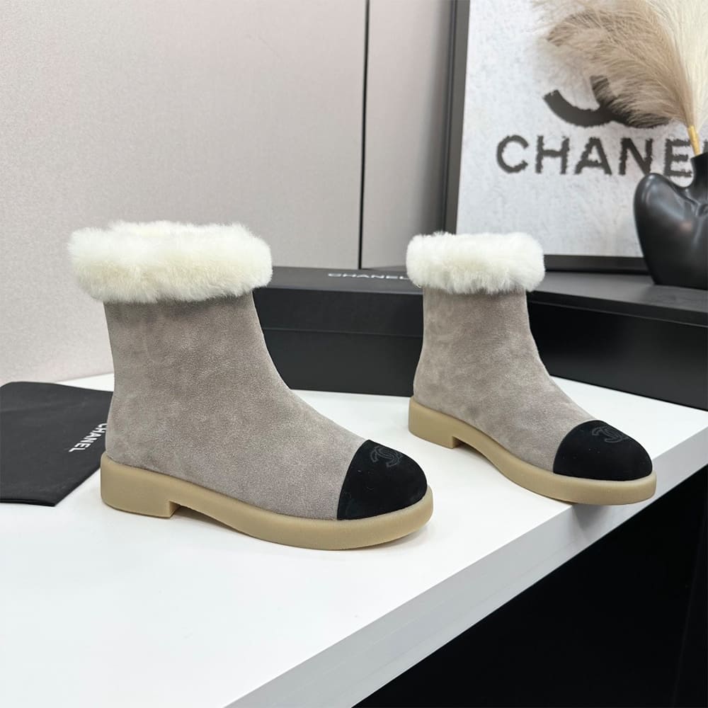 Ch**el Boots