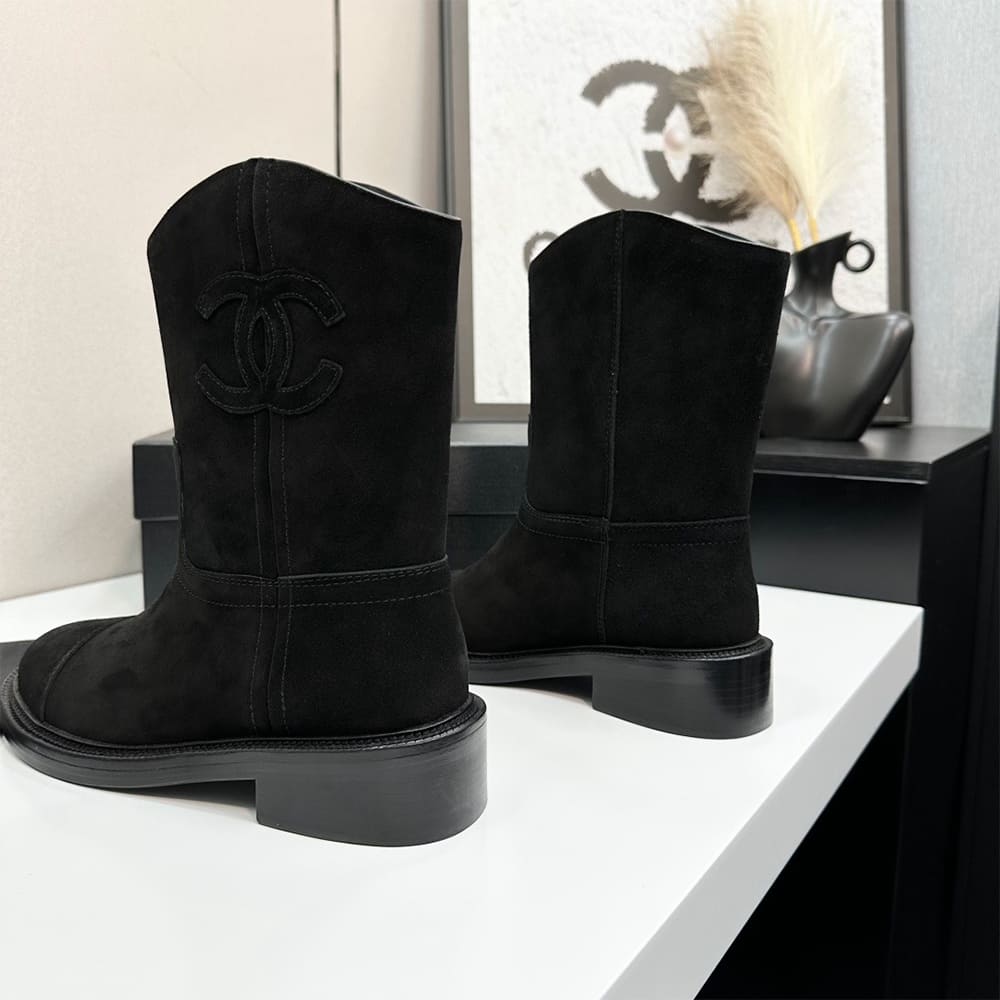 Ch**el Boots