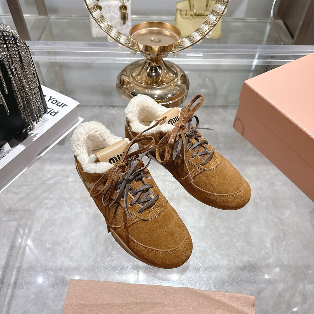 M1um1u Sneakers