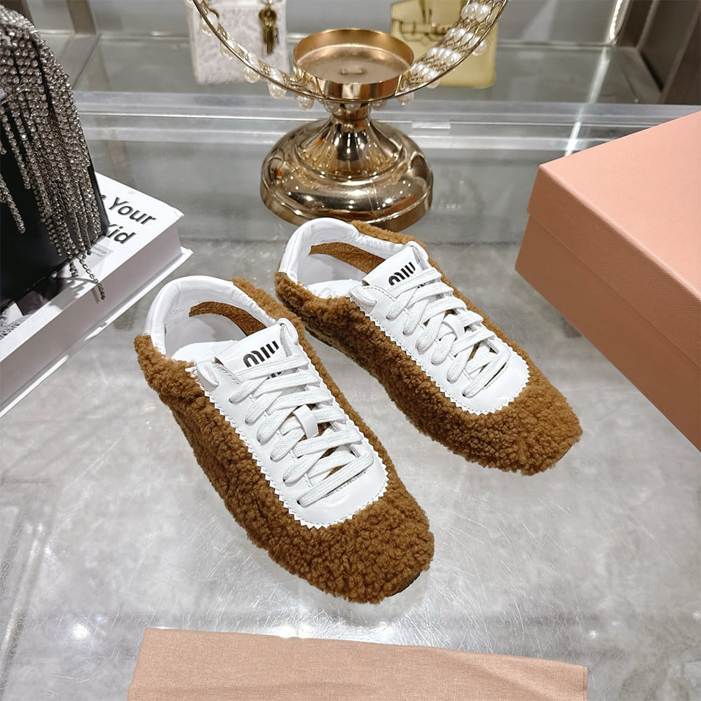 M1um1u Sneakers