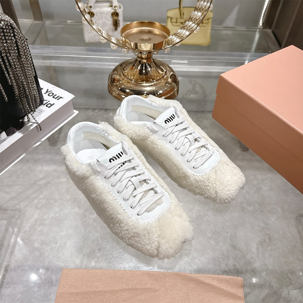 M1um1u Sneakers