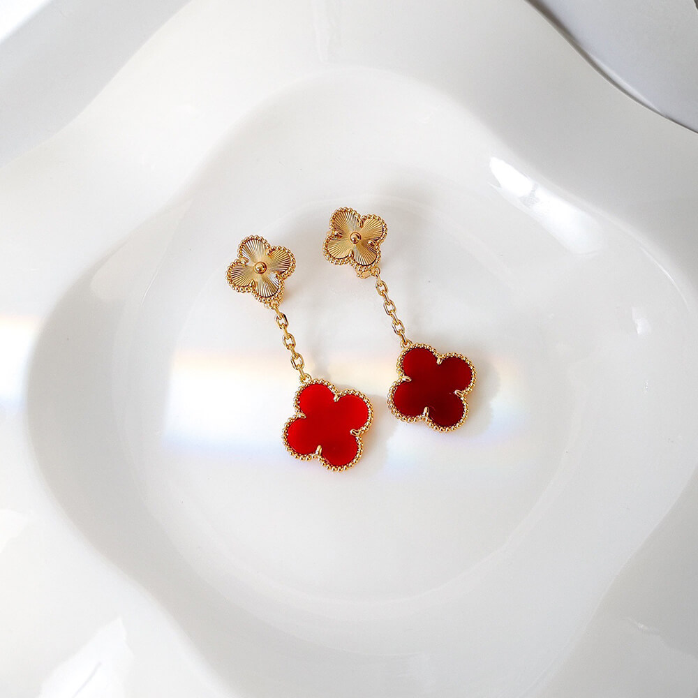 VCA Magic Alhambra EARRINGS