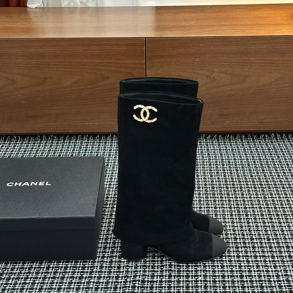 Ch**el Boots
