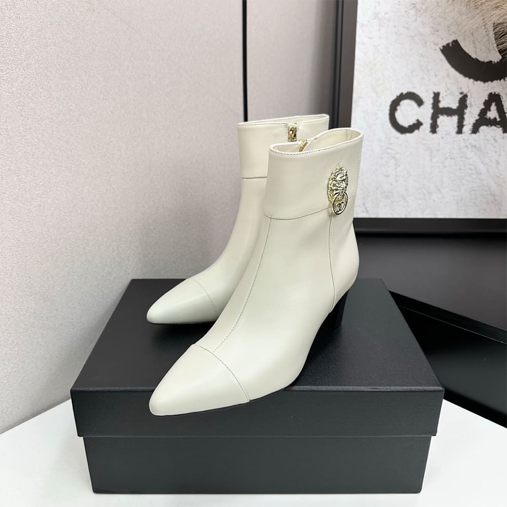 Ch**el Boots