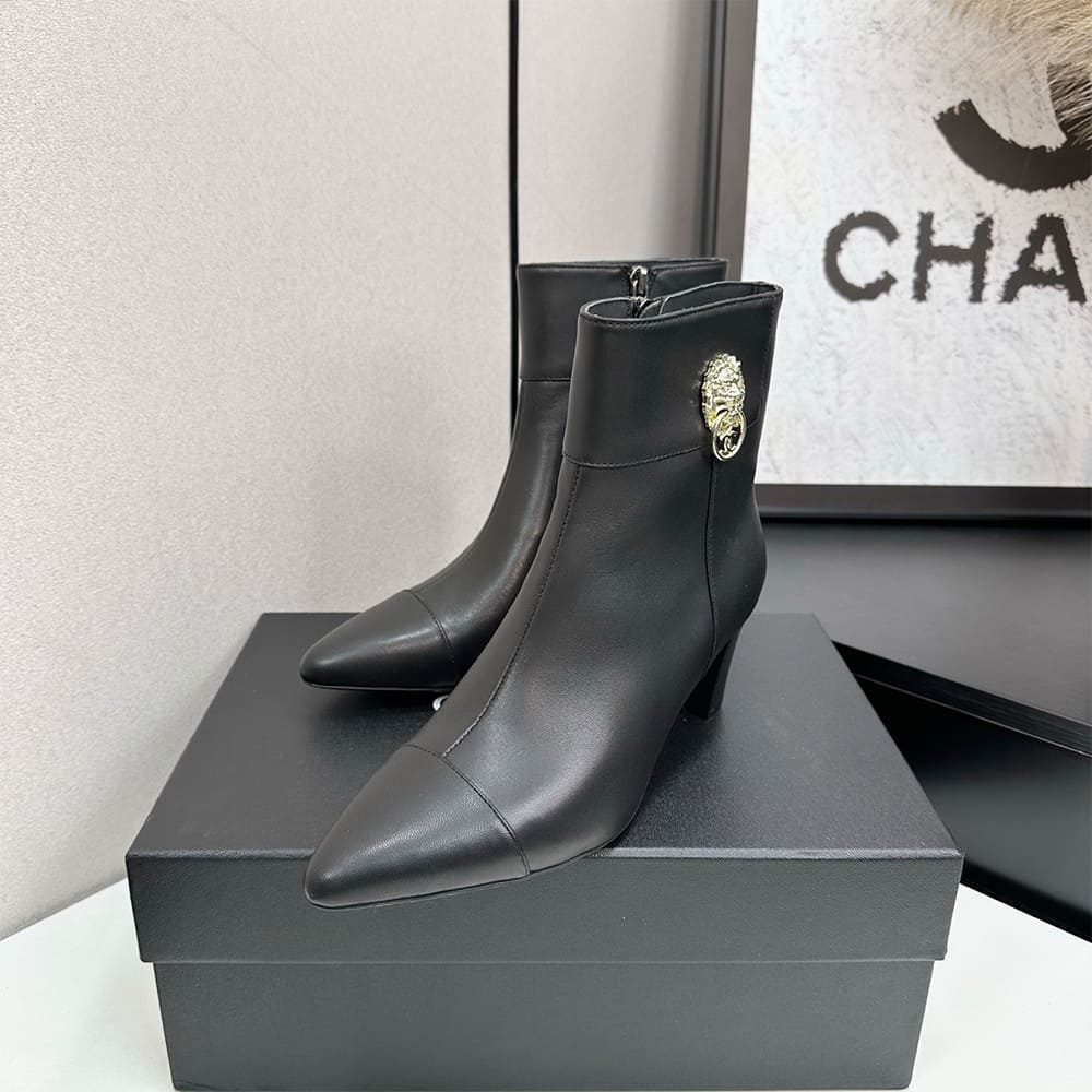 Ch**el Boots