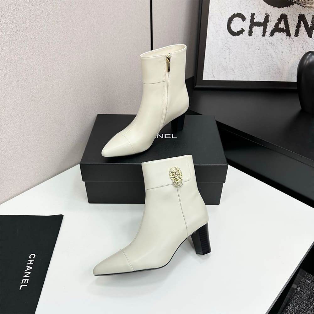 Ch**el Boots