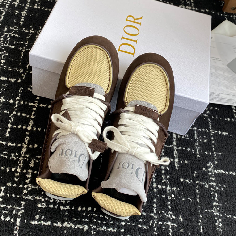 D10r Roadie Lace-Up Boot