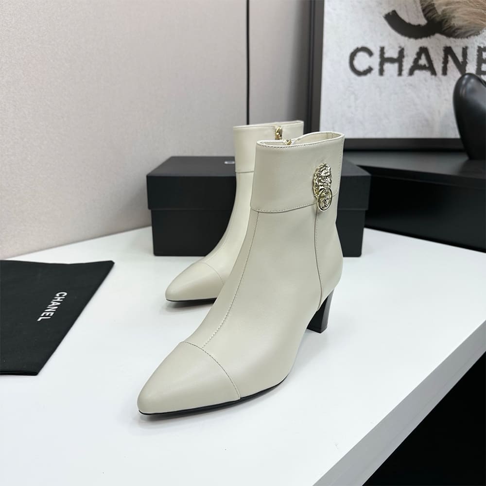 Ch**el Boots