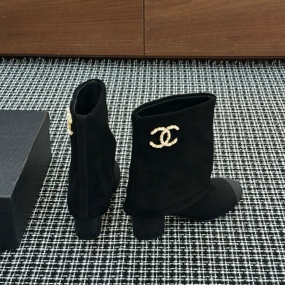 Ch**el Boots