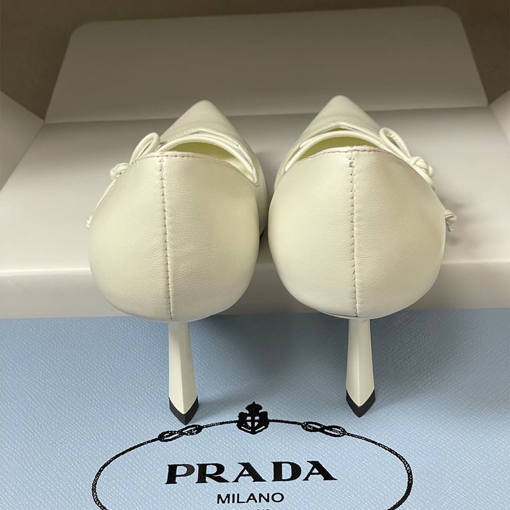 Pra*a leather pumps