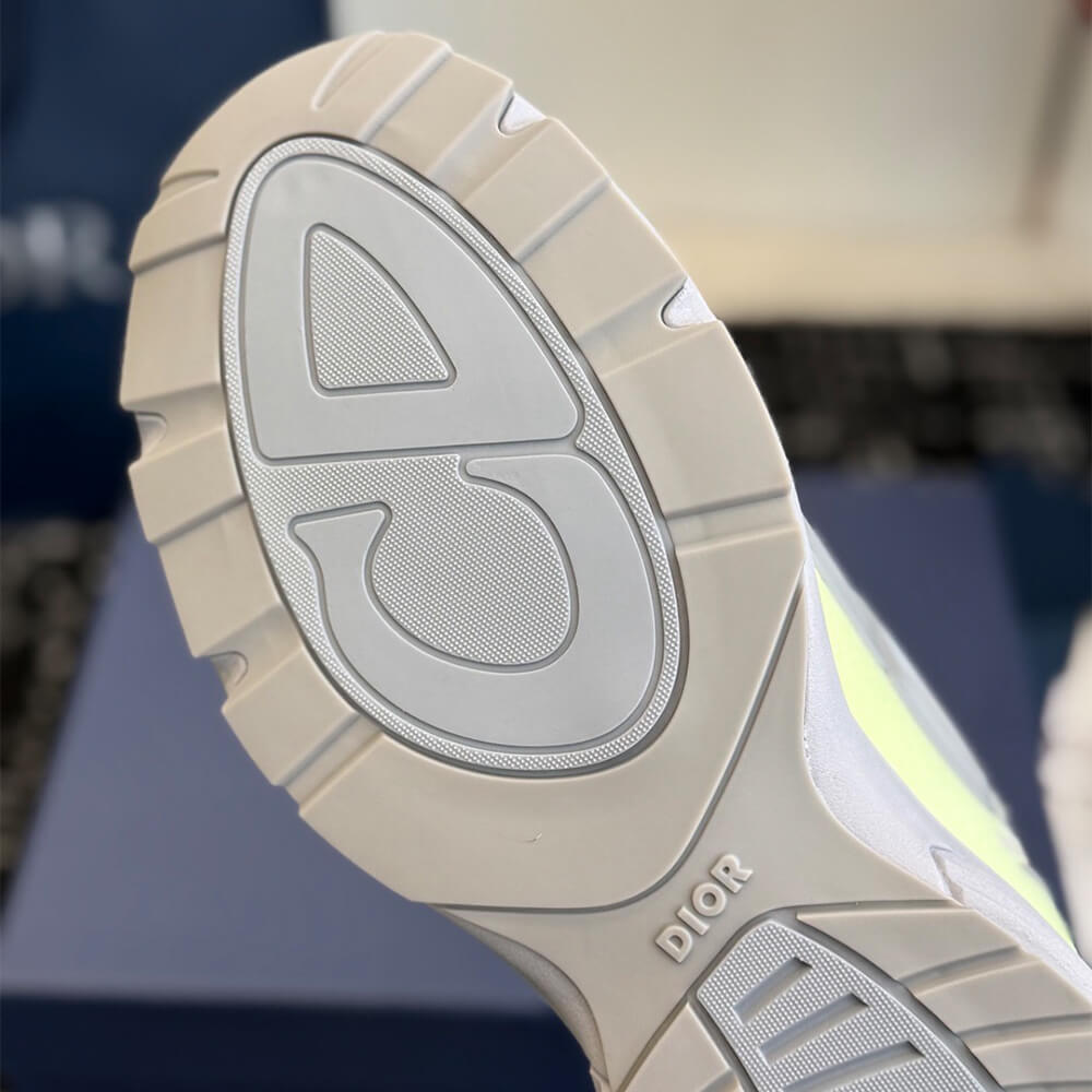 D10r B30 Countdown Tech Sneaker