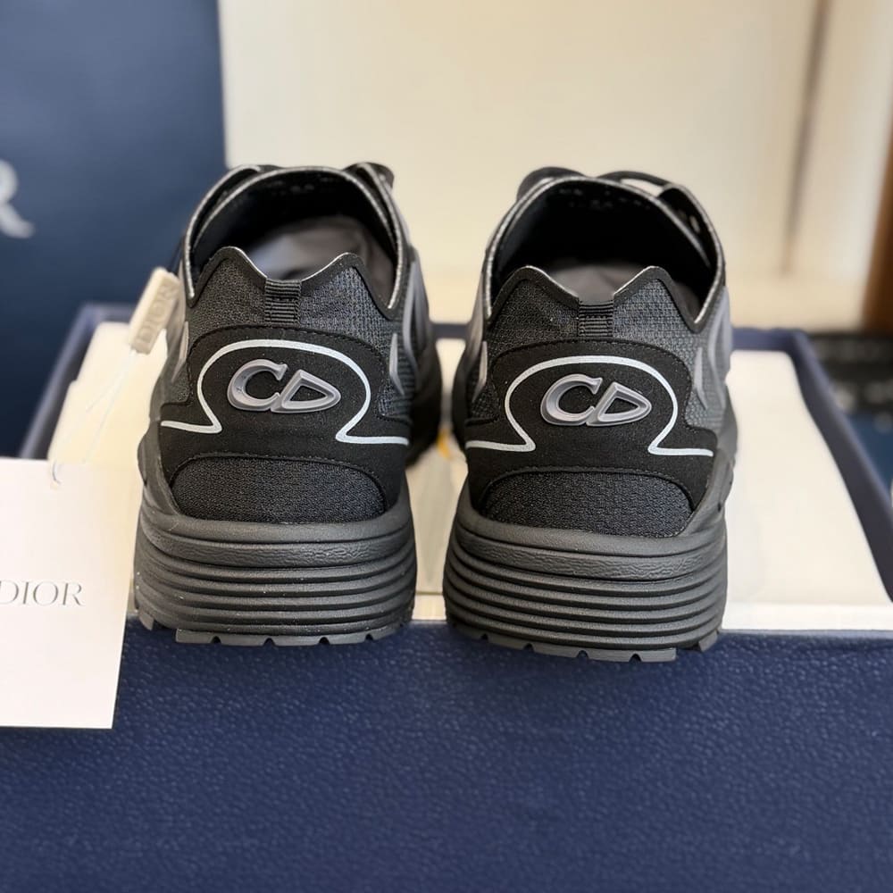 D10r B30 Countdown Tech Sneaker