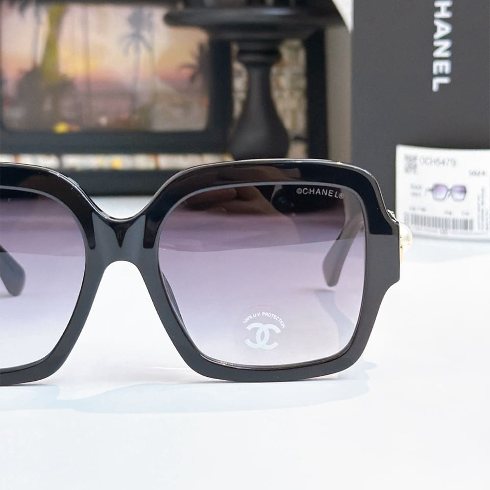 Ch**el Square Sunglasses