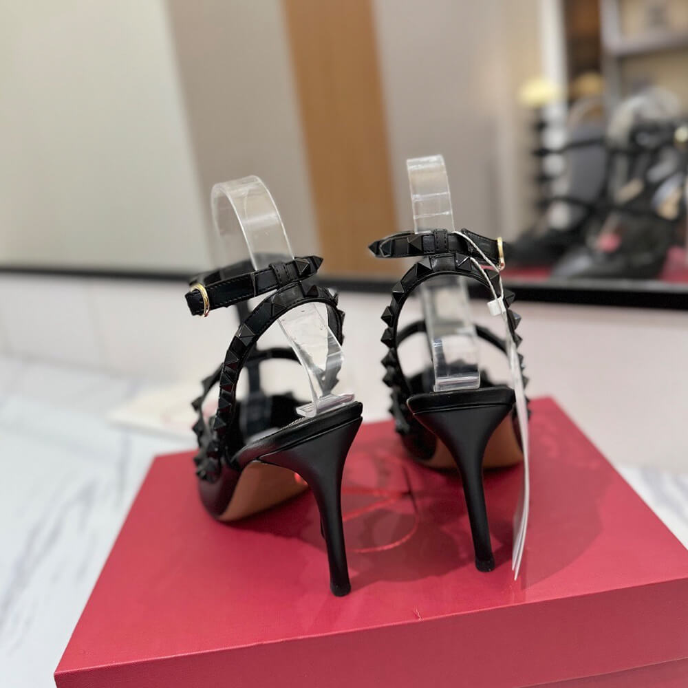 Va1e*ntin0 Rockstud heeled pumps(EU 35-42)