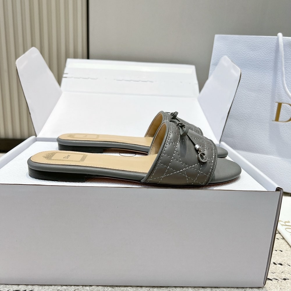 D10r Cannage Slide (EU SIZE 35-42)