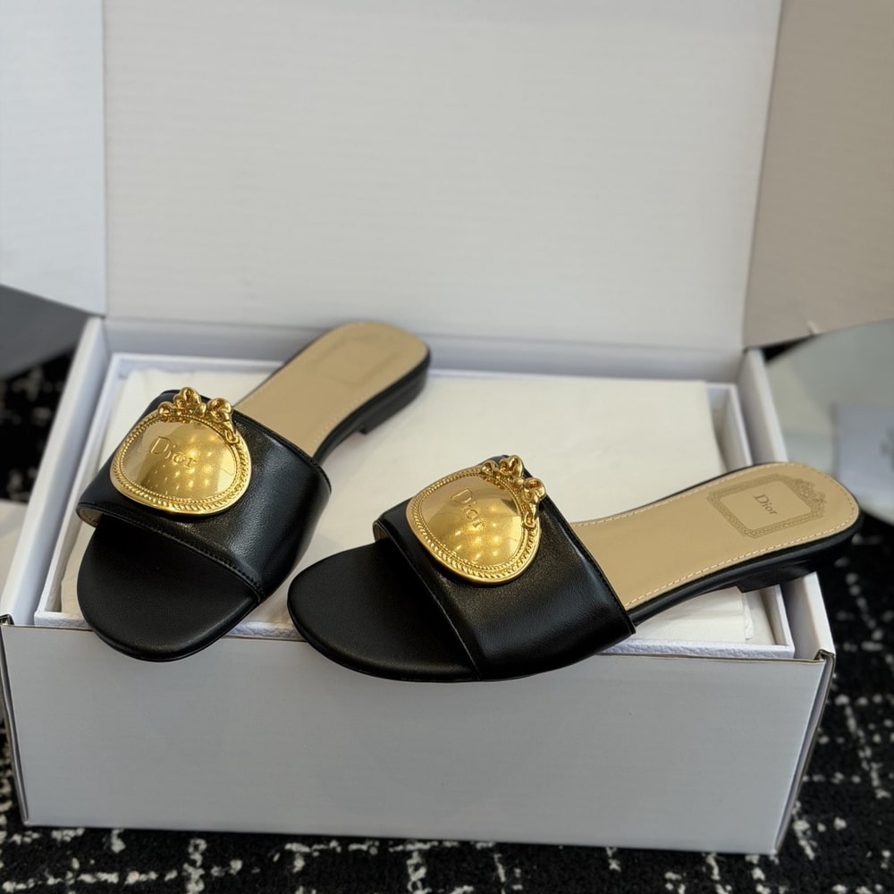 D10r Medaillon Buckle Slide (EU SIZE 35-42)
