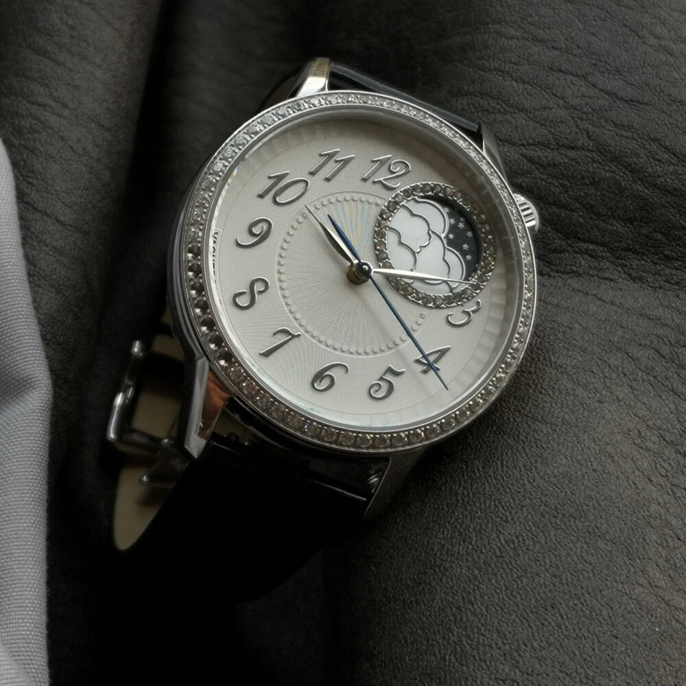 Vacheron C0nstan1n Egerie Moon phase