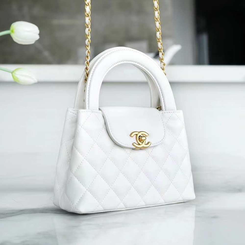 Ch**el Kelly Clutch with Chain
