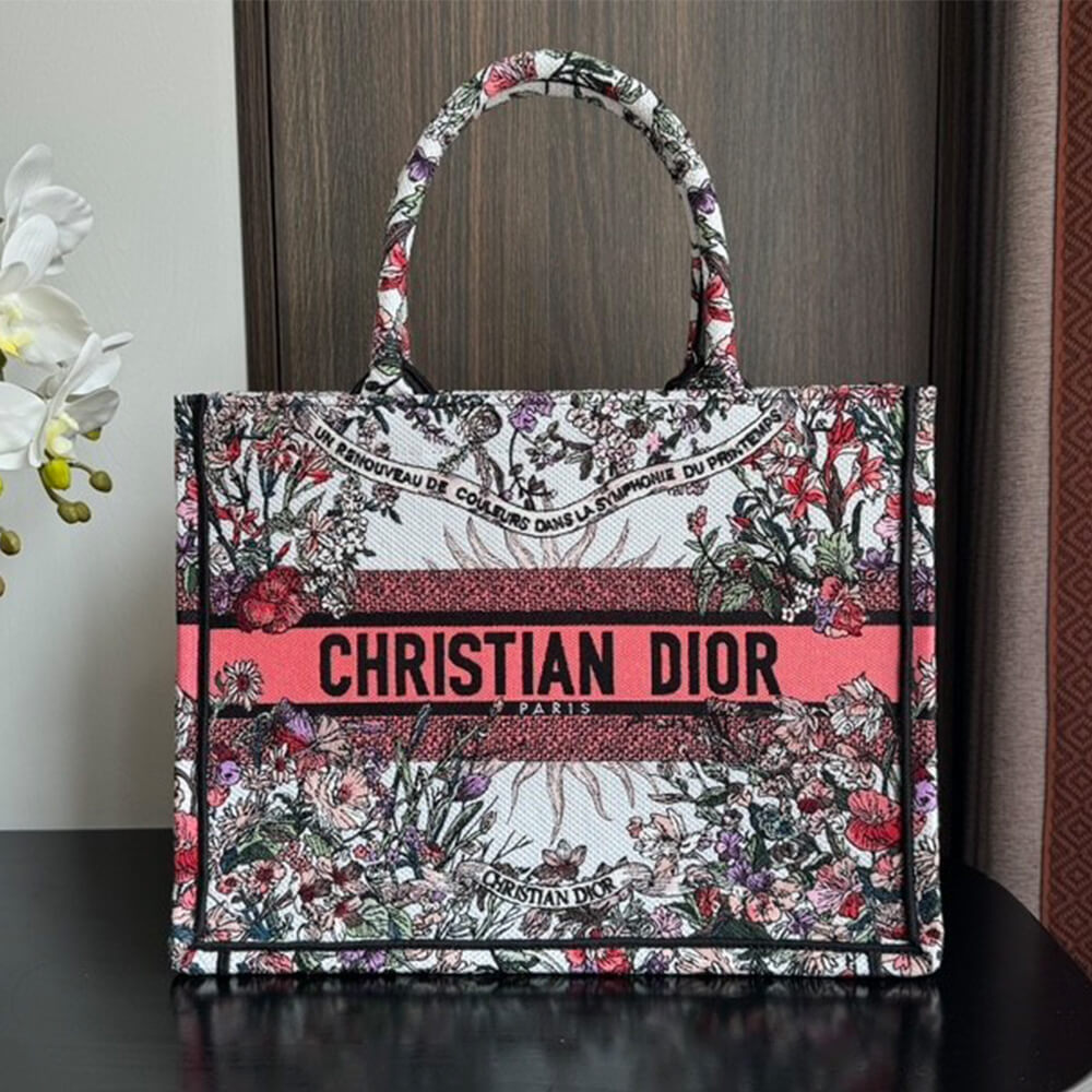 Medium D10r Book Tote