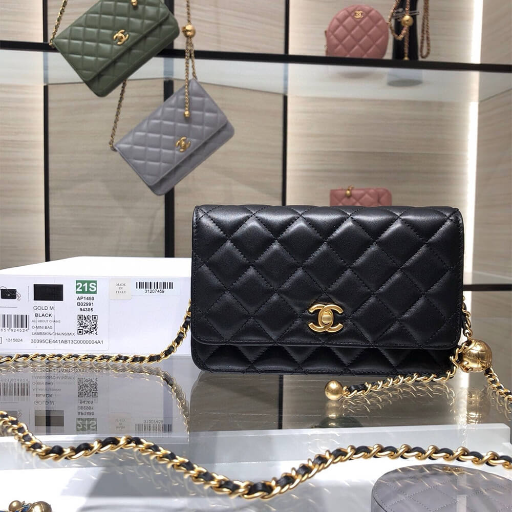 Ch**el Pearl Crush Wallet on Chain
