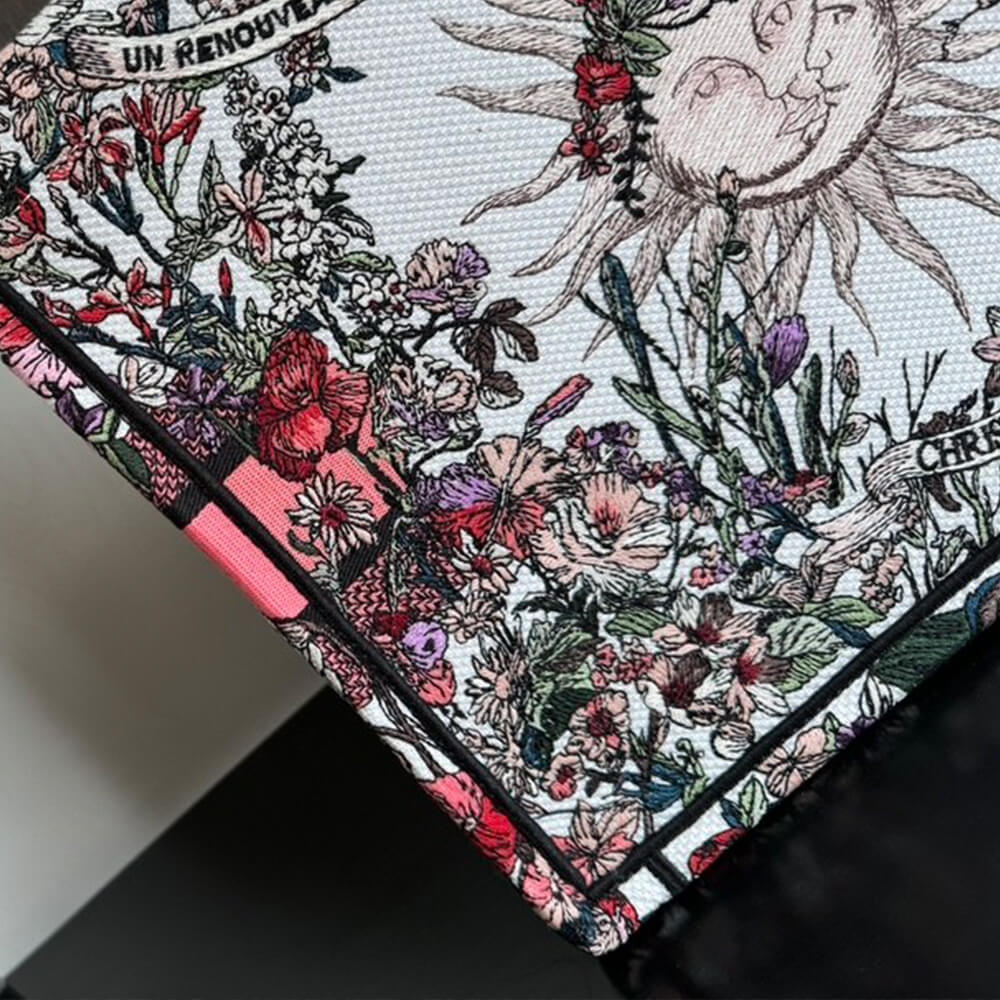 Medium D10r Book Tote