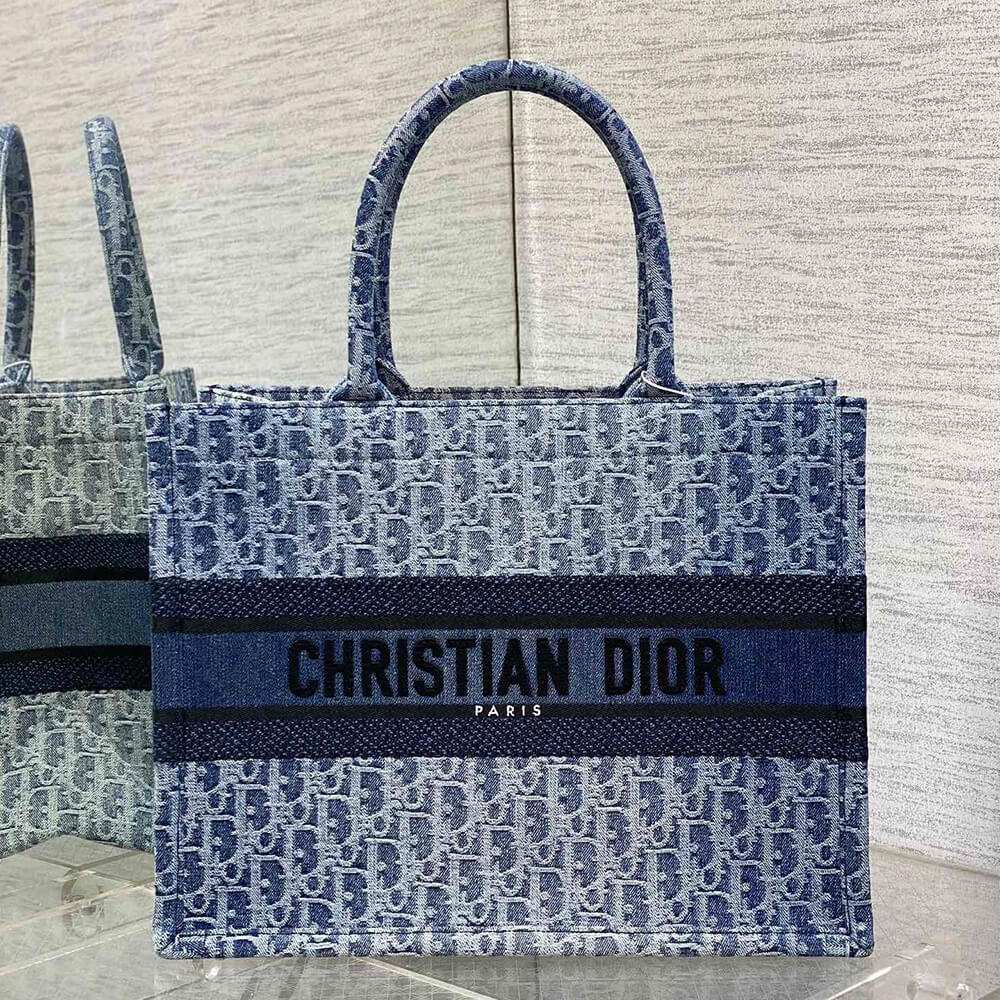 Medium D10r Book Tote