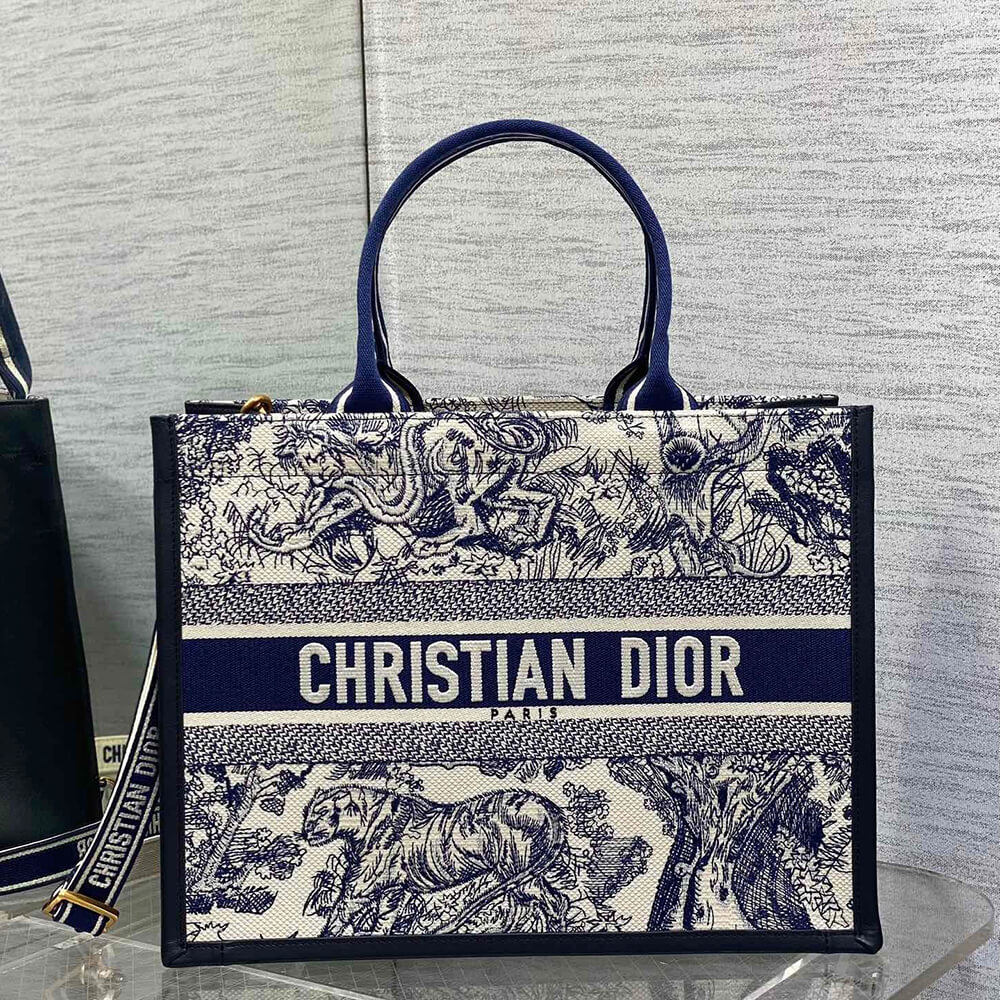 Medium D10r Book Tote