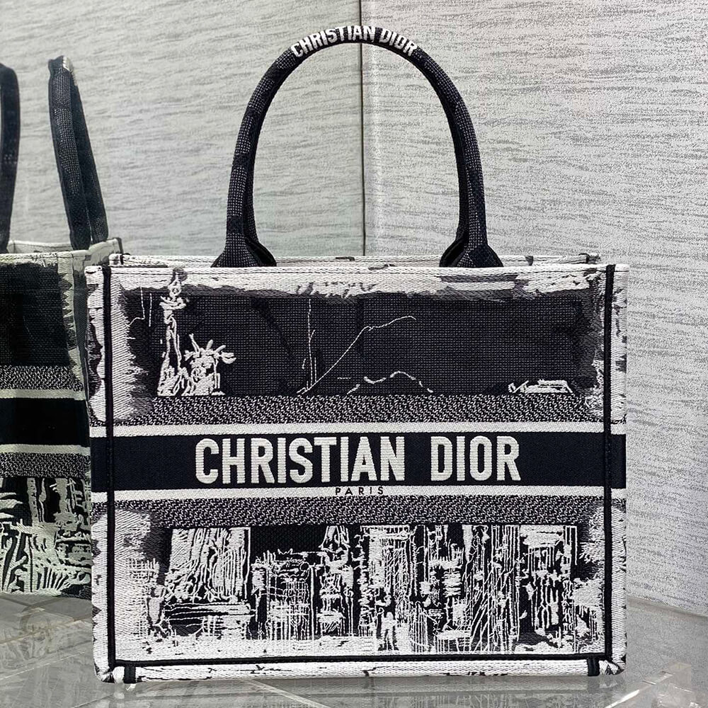 Medium D10r Book Tote