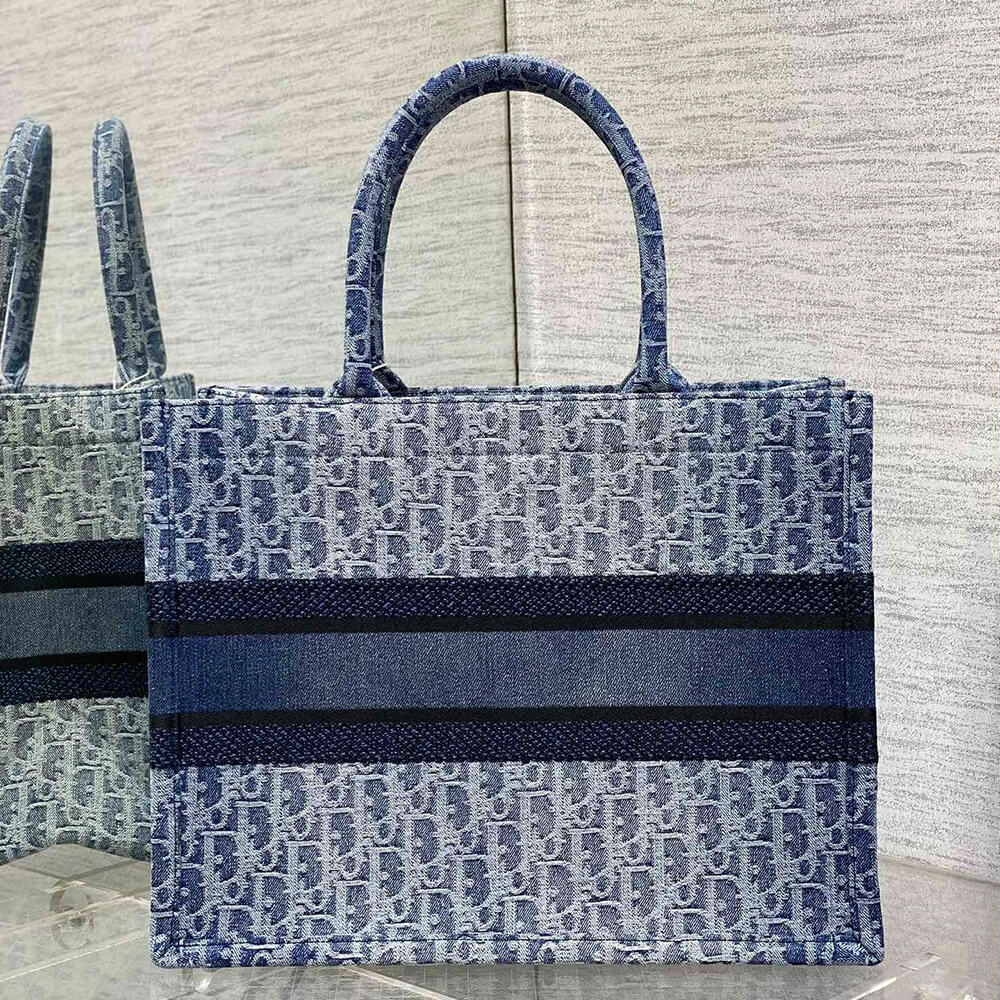 Medium D10r Book Tote