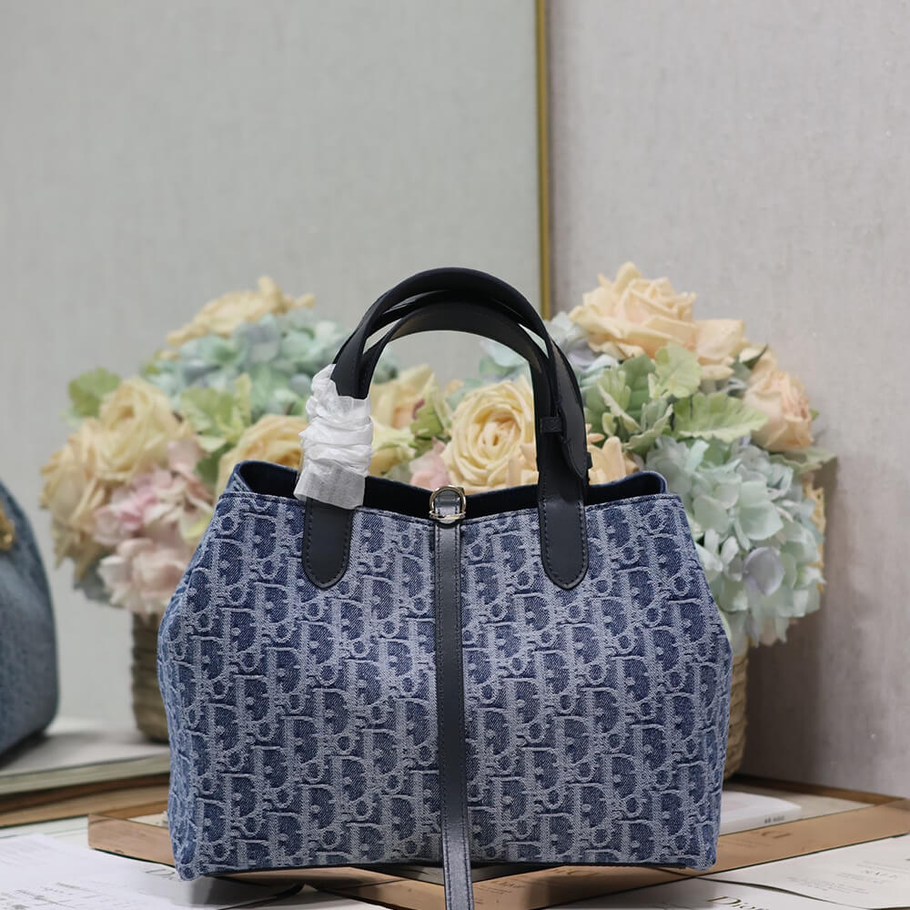 Medium D10r Toujours Bag
